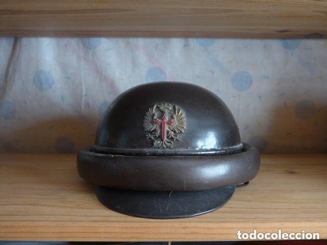 Militaria: Antiguo casco de motorista militar espa&ntilde;ol del reglamento 1943, franquista, Franco. original.