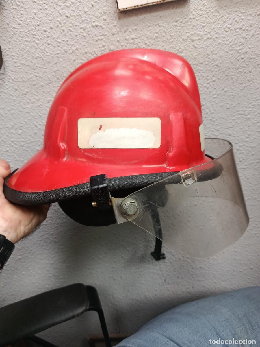 Militaria: Casco de bomberos MSA. 1983.Fabricado en Barcelona.
