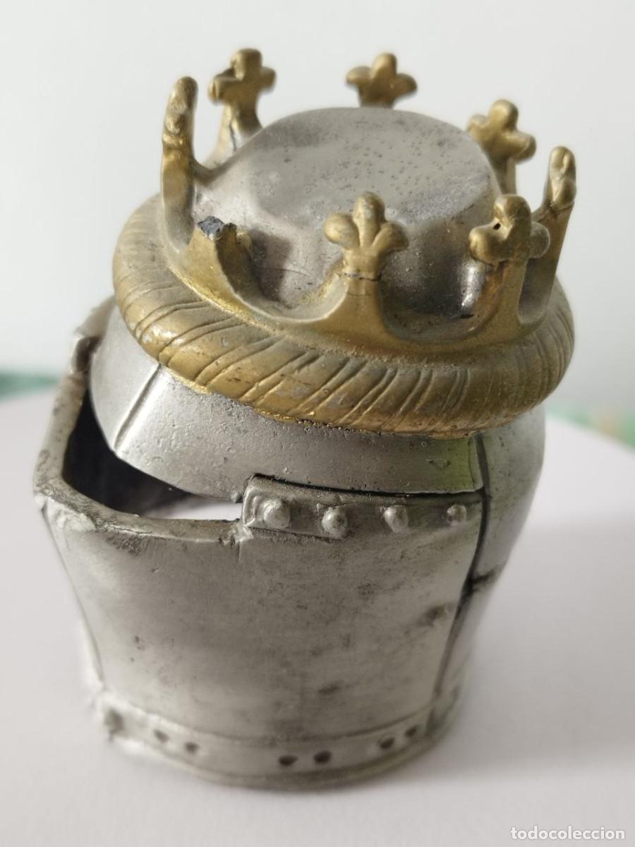 Militaria: Reproducci&oacute;n del Casco de Enrique V Miniatura Colecci&oacute;n Salvat Guerra de los Cien A&ntilde;os