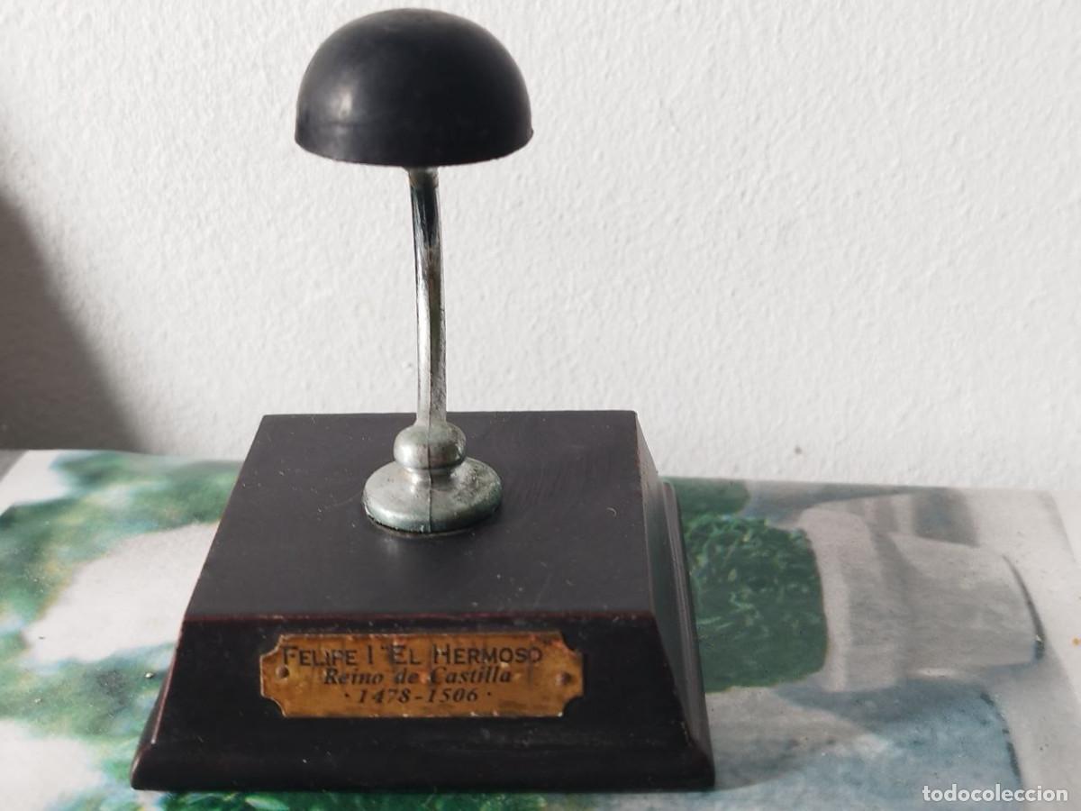Militaria: Base del Casco de Felipe I &rdquo;El Hermoso&rdquo; de la Colecci&oacute;n de Cascos de Salvat Reino de Castilla
