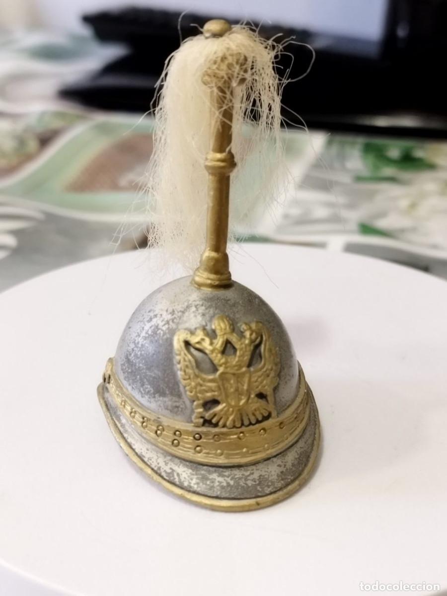 Militaria: Reproducci&oacute;n del Casco de Franciso Jos&eacute; I Imperio Austro H&uacute;ngaro Miniatura Colecci&oacute;n Salvat