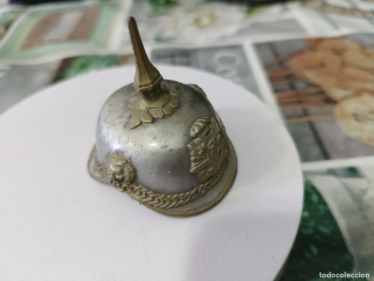 Militaria: Reproducci&oacute;n del Casco de coracero prusiano Miniatura Colecci&oacute;n Salvat