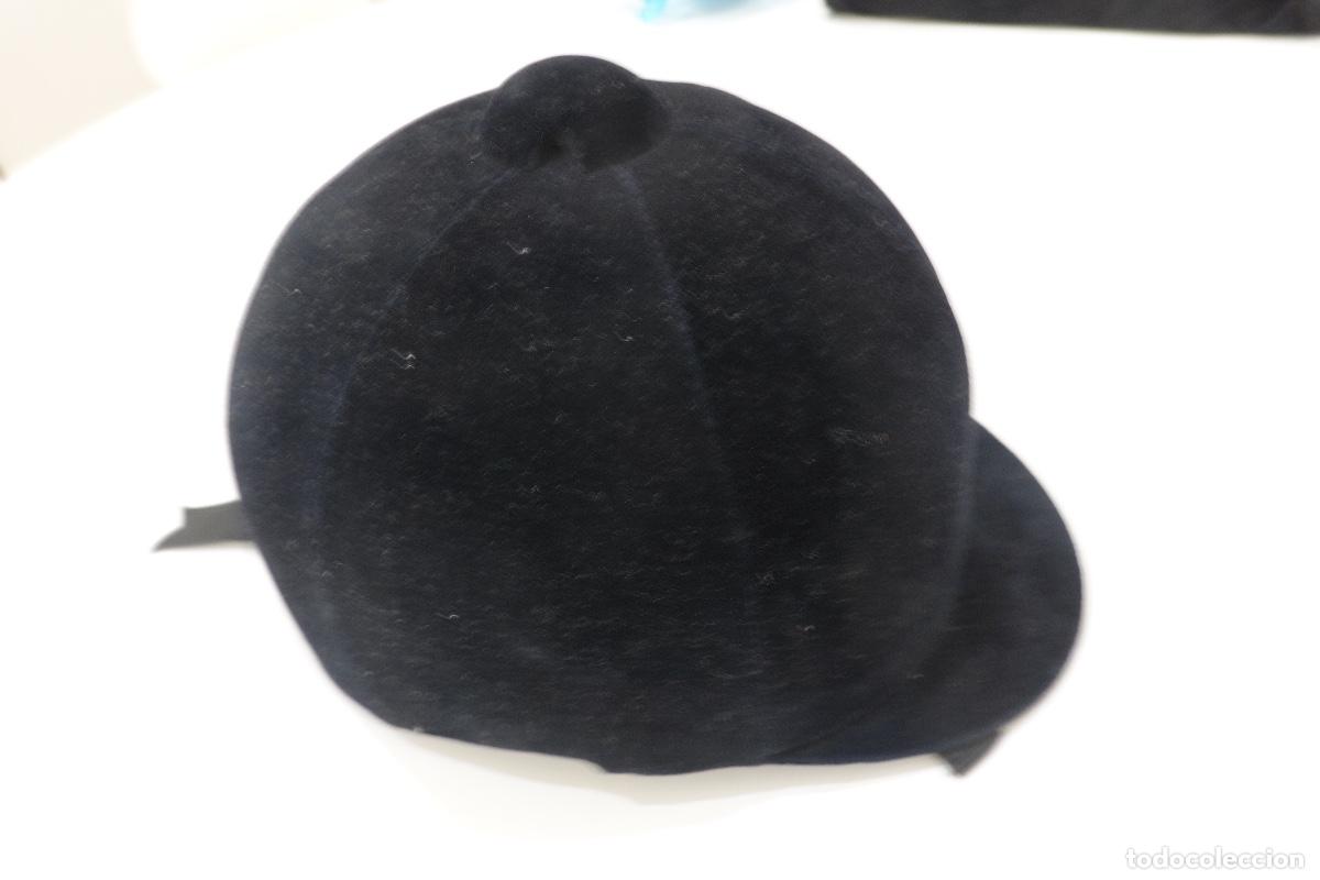 Militaria: casco de montar a caballo