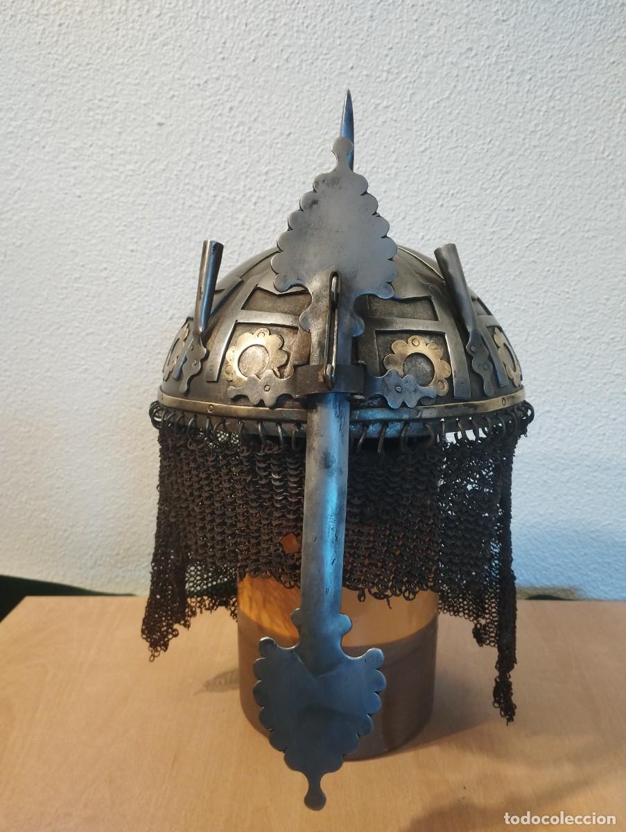 Militaria: Casco oriental conocido como Kulah Khud*