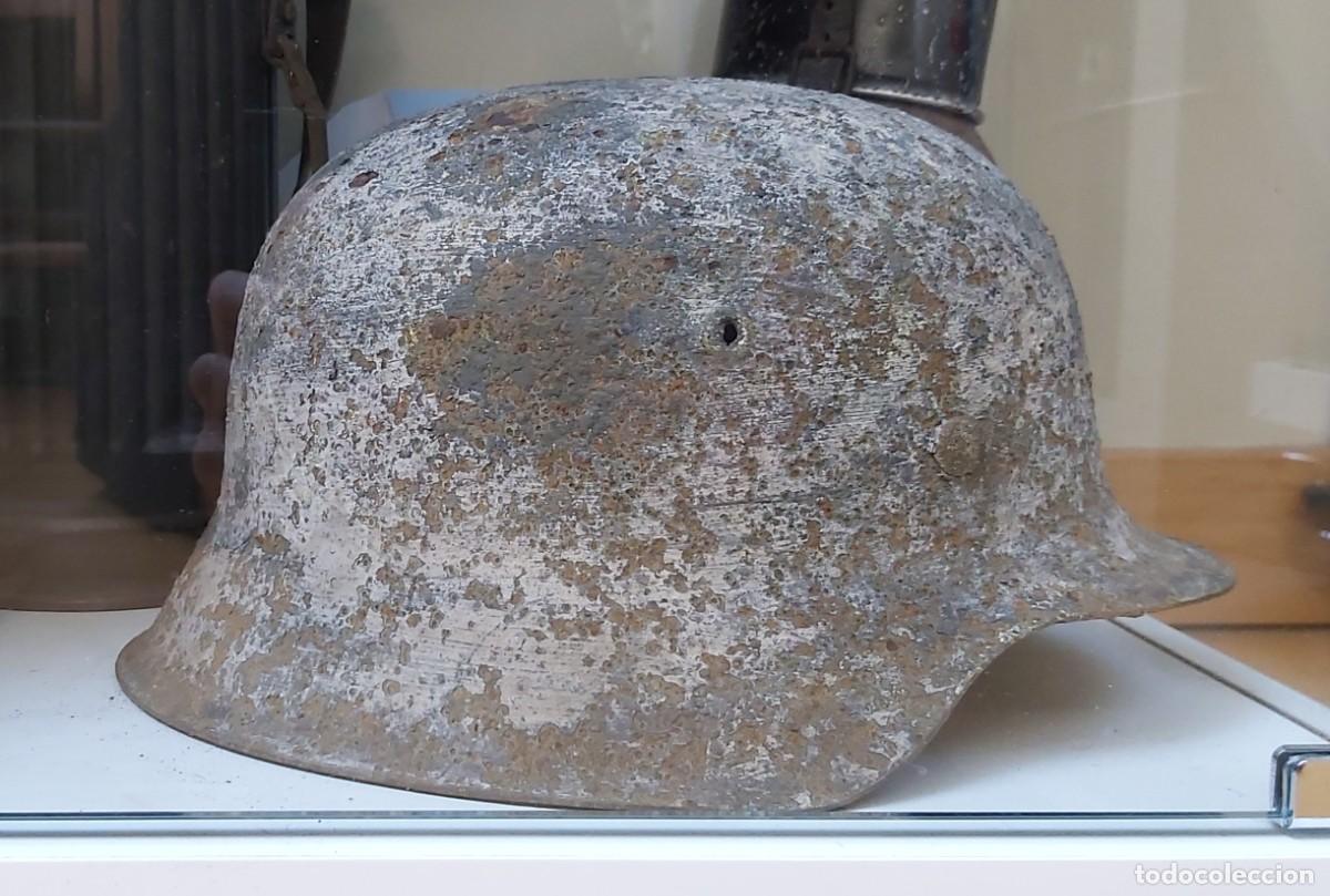 Militaria: Casco alem&aacute;n M42 camuflaje invierno Segunda Guerra Mundial