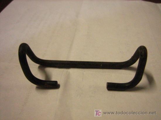 Militaria: Gancho para correaje - Foto 1