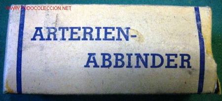 Militaria: Caja con cinta para torniquete. - Foto 1
