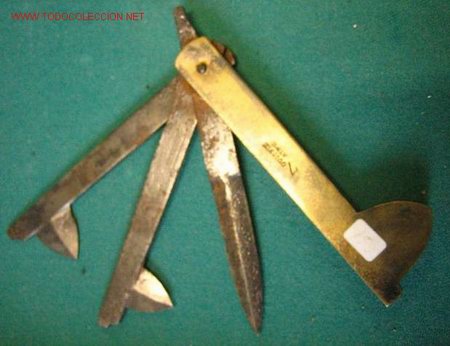 Militaria: Navaja de capar - Foto 1