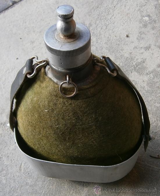 Militaria: Cantimplora de los a&ntilde;os 70 - Foto 1