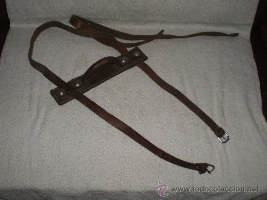 Militaria: PORTAMANTAS  DE OFICIAL - Foto 1