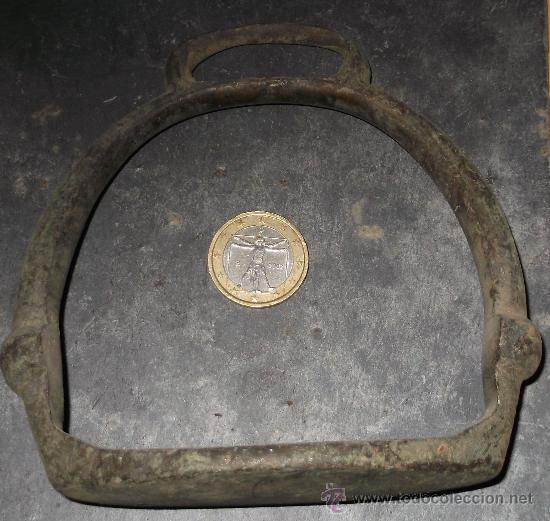 Militaria: Estribo de bronce guerra independencia. - Foto 1