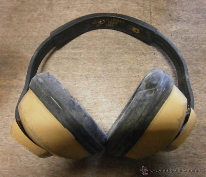 Militaria: Auricular protector de porta aviones, USA. - Foto 1
