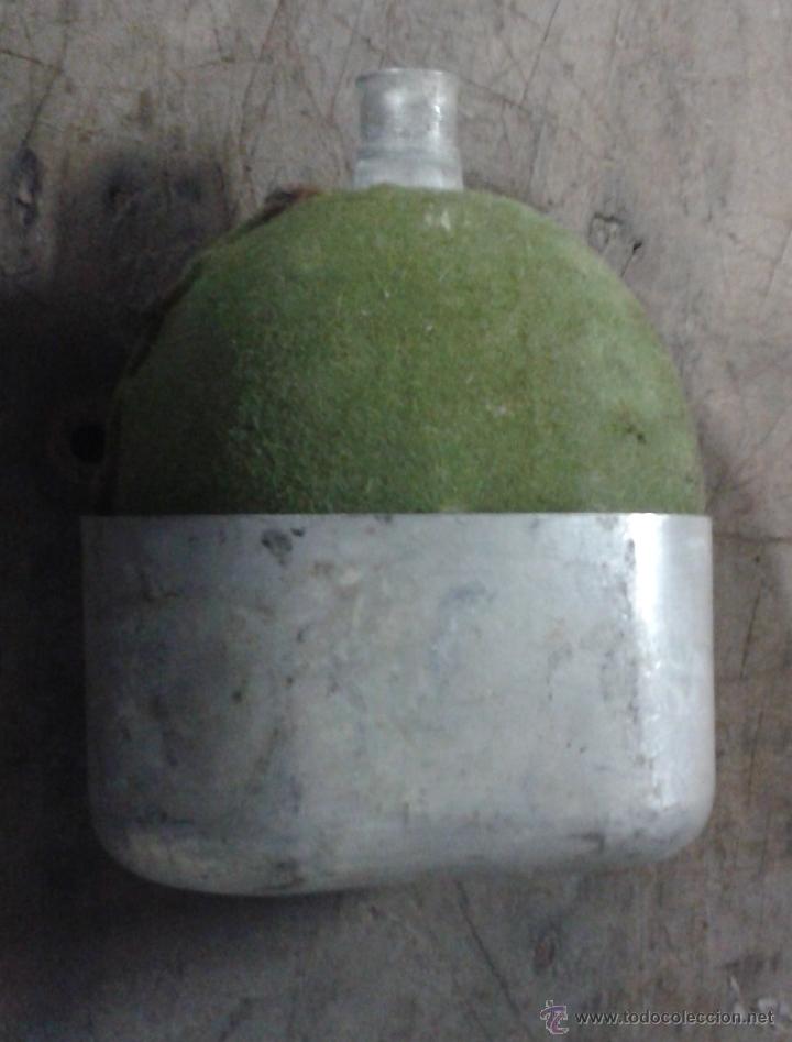 Militaria: Cantimplora sin tap&oacute;n. - Foto 1
