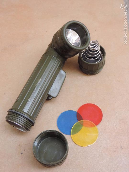Linterna militar codo con filtros de colores