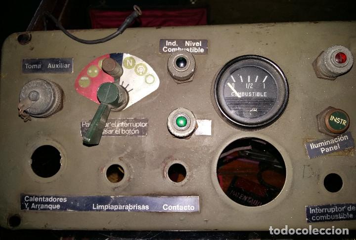 Militaria: Tablero de mando de veh&iacute;culo militar - Foto 2