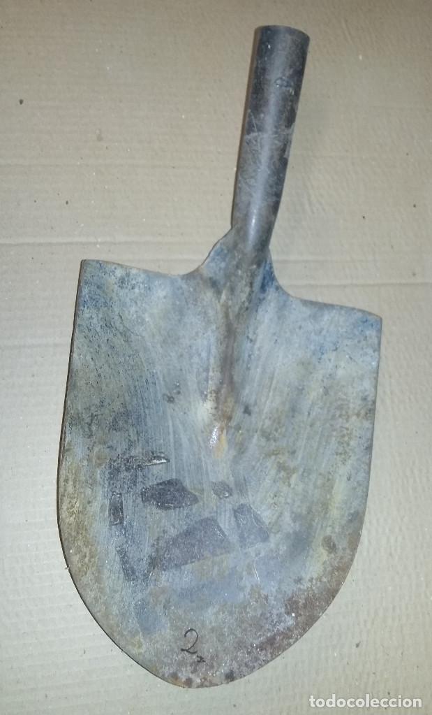 Militaria: Pala con marcaje de Ingenieros - Foto 1