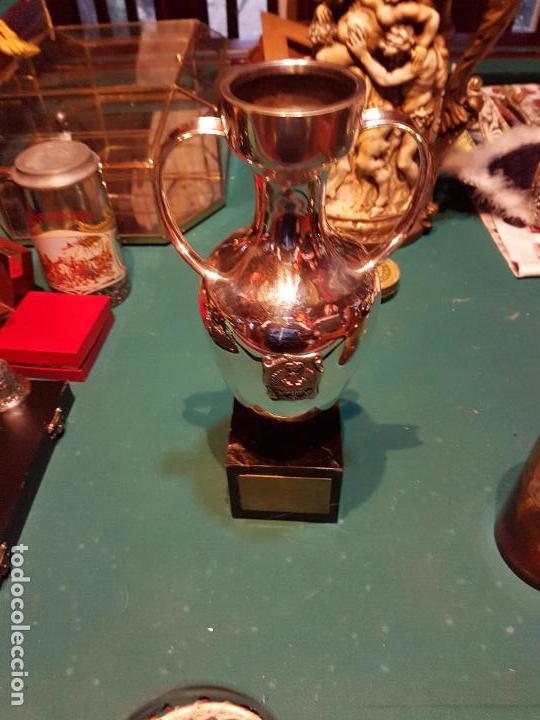 Militaria: ANTIGUO TROFEO MILITAR - Foto 1