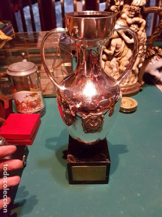 Militaria: ANTIGUO TROFEO MILITAR - Foto 2