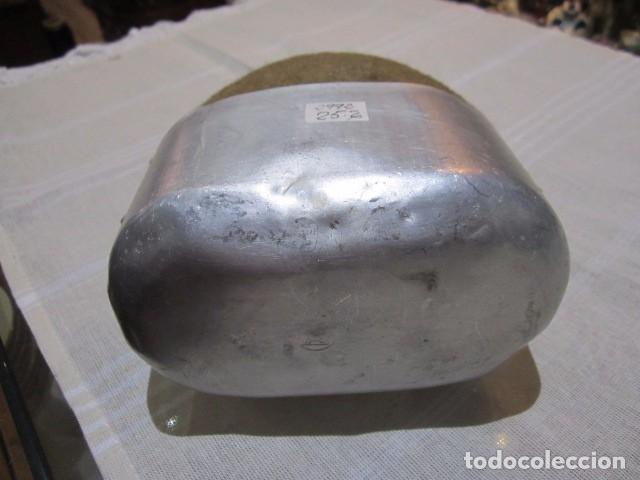 Militaria: Cantimplora militar. 21 cms. altura. - Foto 4