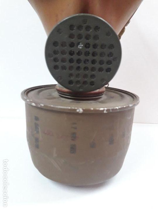 Militaria: MASCARA DE GAS CON SU BOTE - Foto 4