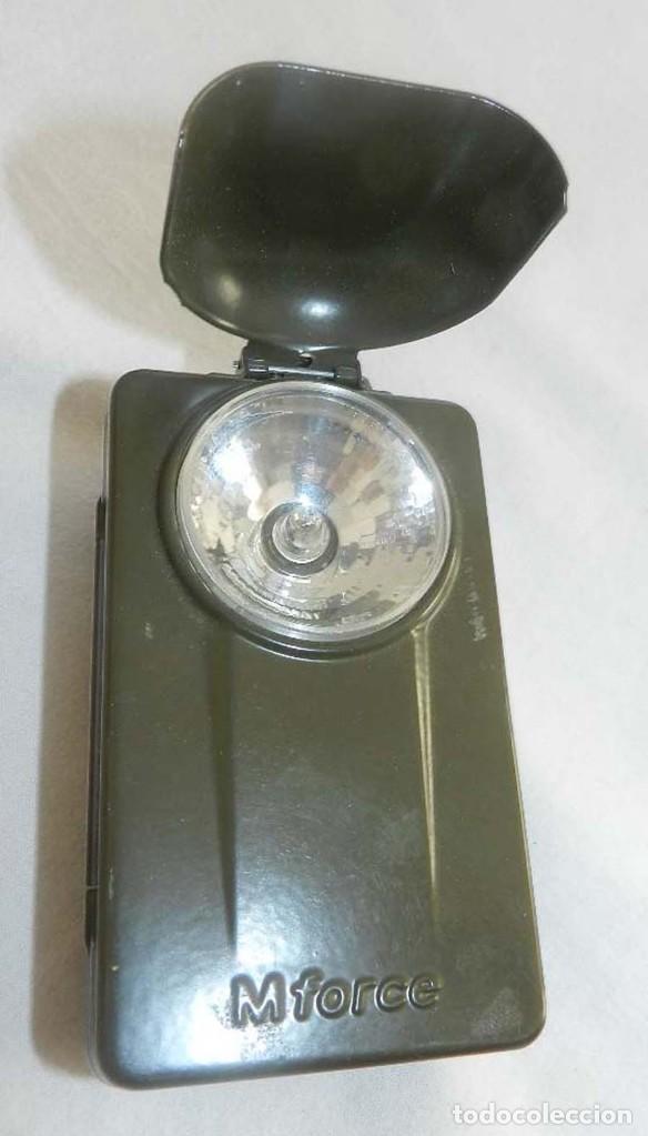 Militaria: LINTERNA MILITAR MARCA MFORCE, MIDE 11,5 X 6,5 CMS. - Foto 2