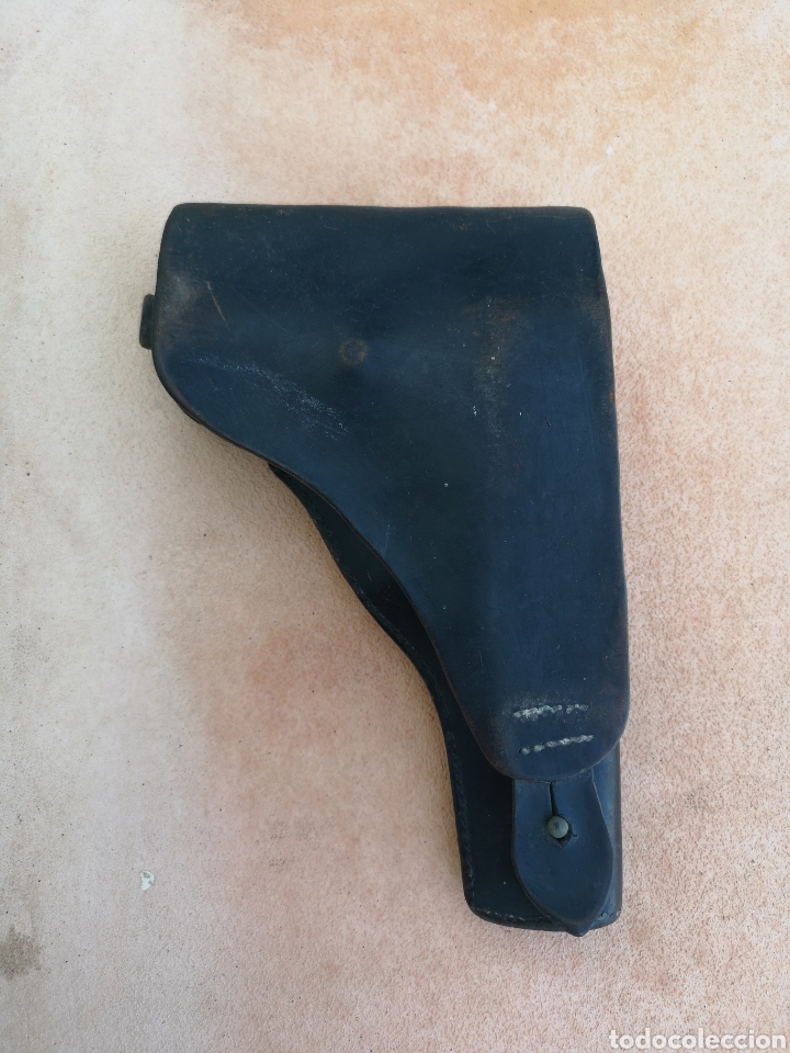 Militaria: Antigua funda de pistola con porta cargador bastante antigua