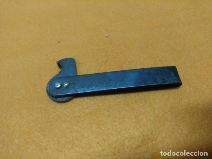 Militaria: Abridor de latas a carraca militar aleman - Foto 3