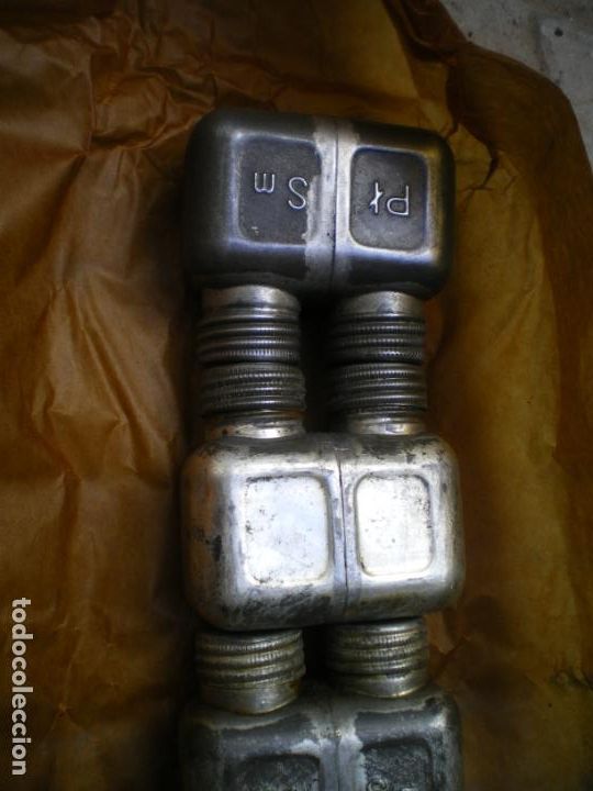 Militaria: ACEITERA RUSA AK 47, MOSIN,... - Foto 1