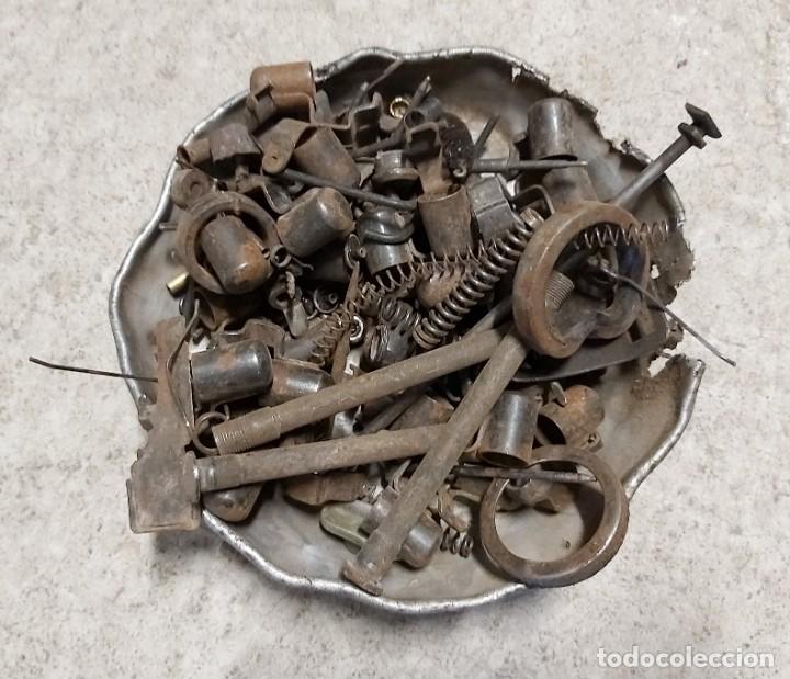 Militaria: Lote de piezas variadas - Foto 1