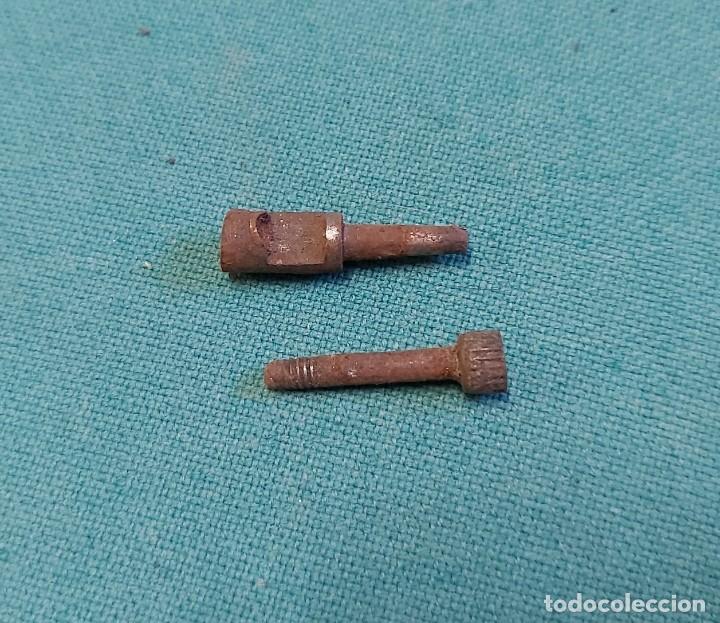 Militaria: 2 piezas / repuestos - Foto 1