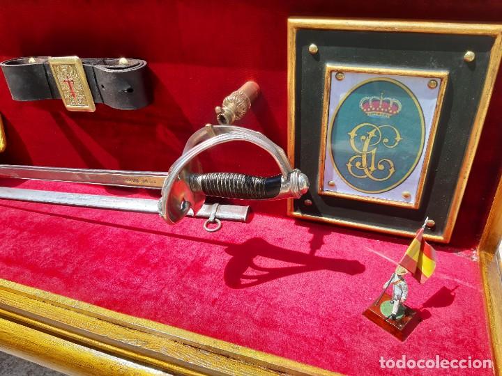 Militaria: Vitrina con tem&aacute;tica militar - Foto 6