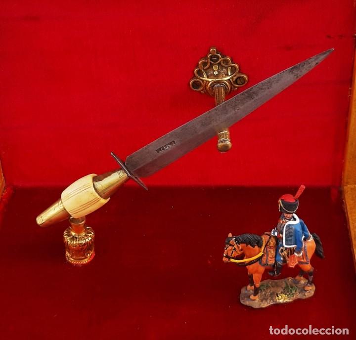 Militaria: Vitrina con tem&aacute;tica militar - Foto 5