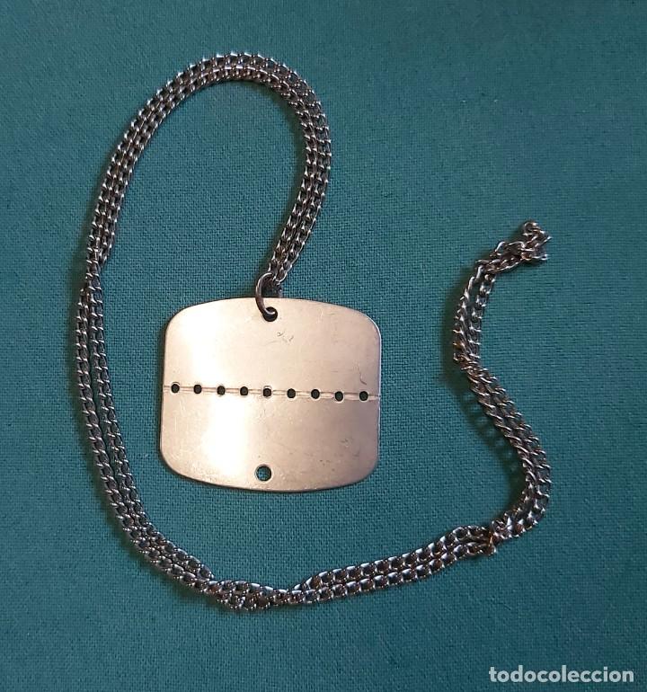 Militaria: Chapa de identificaci&oacute;n con cadena - Foto 1