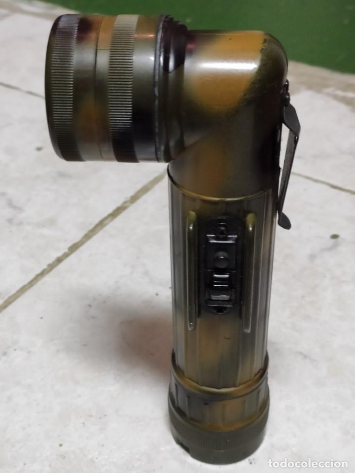 Militaria: LINTERNA CODO EJERCITO ESPA&Ntilde;OL, NI TIENE BOMBILLA - Foto 2