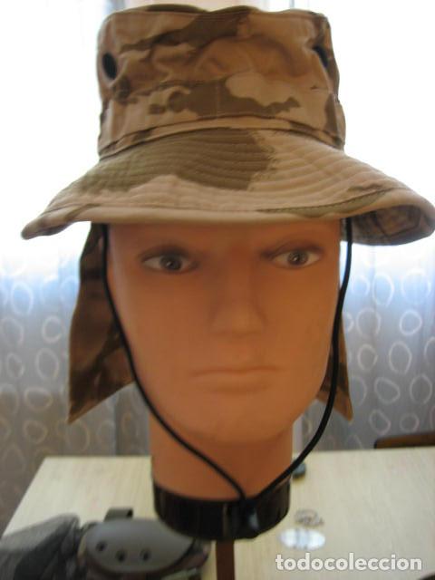 Militaria: Chambergo con nuquera - Foto 1