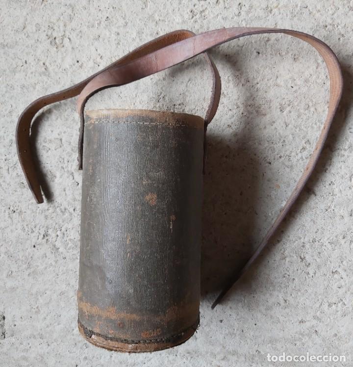 Militaria: Tapa superior de funda de tr&iacute;pode - Foto 1