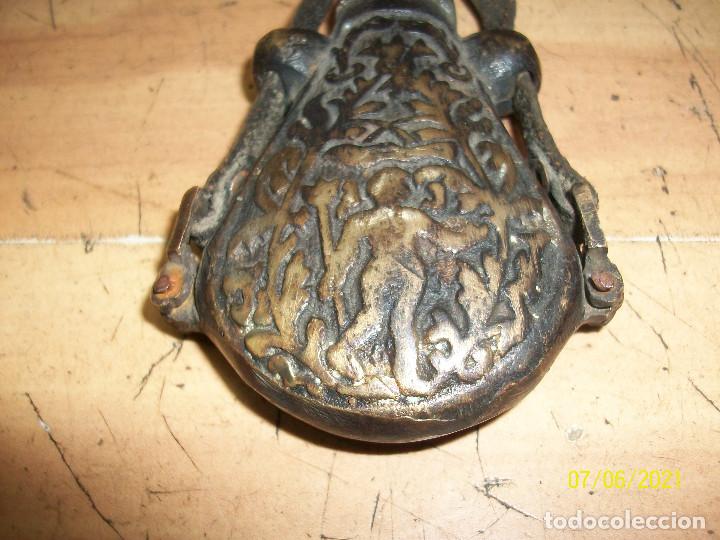Militaria: ANTIGUA POLVERA DE BRONCE - Foto 4