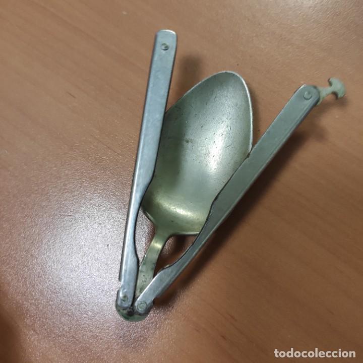Militaria: ANTIGUOS CUBIERTOS PLEGABLES DEL EJERCITO - Foto 6