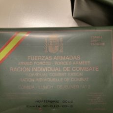 Militaria: DOS RACIONES INDIVIDUALES DE COMBATE. Lote 300827293
