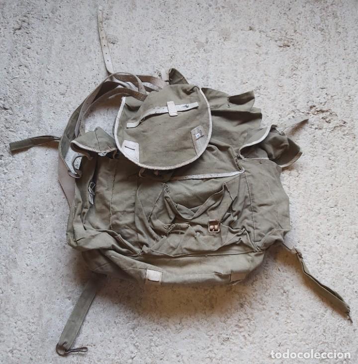 Militaria: Mochila con armaz&oacute;n de hierro - Foto 1