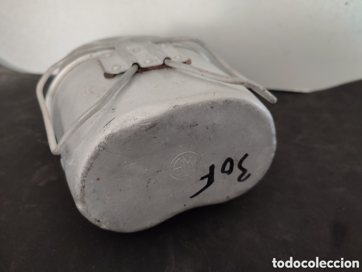Militaria: Antigua cantimplora de lat&oacute;n m&aacute;s vasija del Ej&eacute;rcito - Foto 6