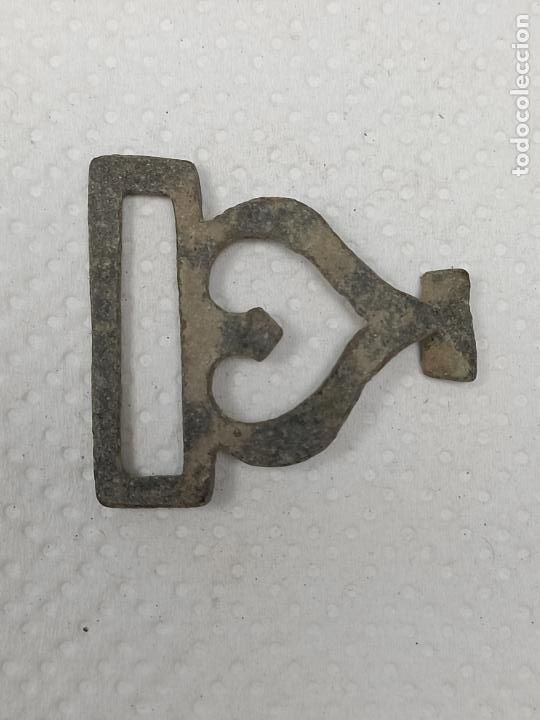 Militaria: Antigua hebilla militar - Foto 2