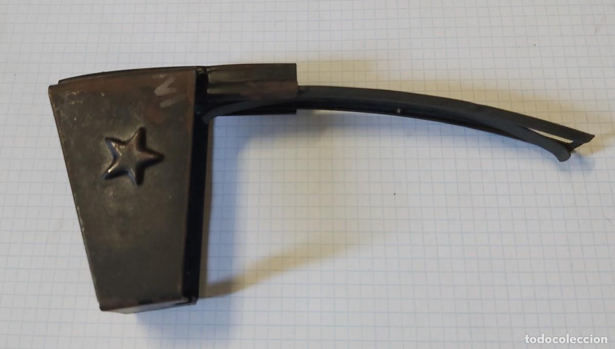 Militaria: Adaptador de carga de AK47 - Foto 2