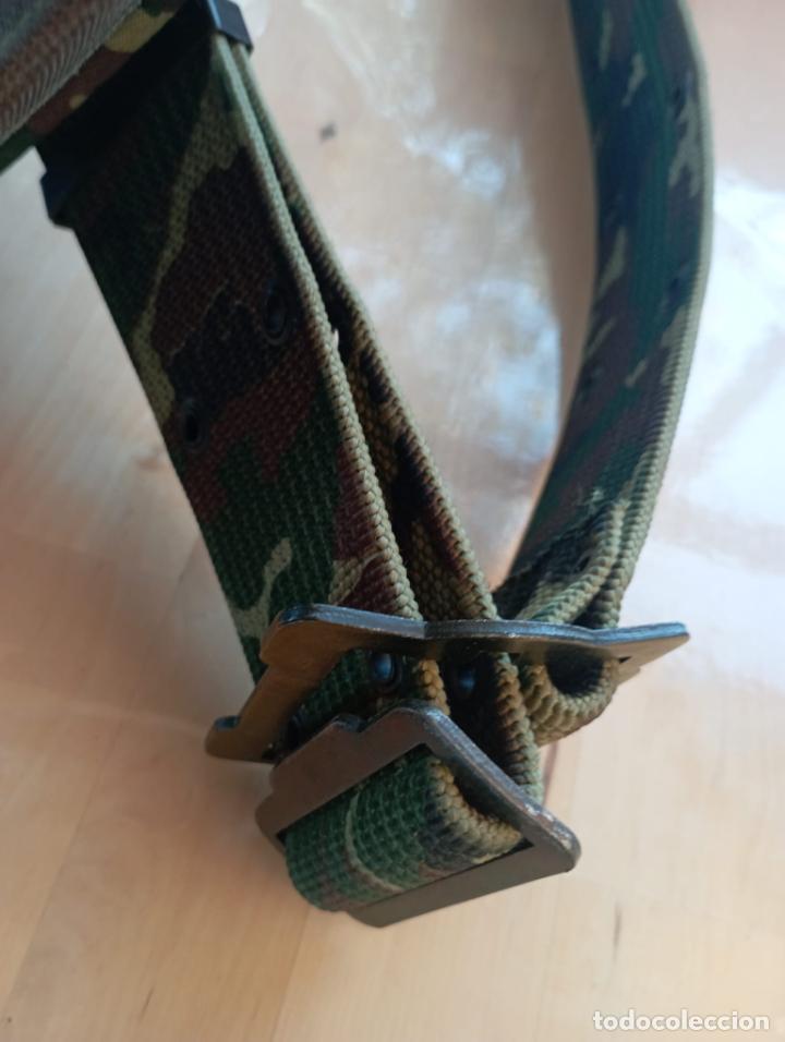 Militaria: CINTURON CON BOLSA CONTENEDORA. - Foto 2