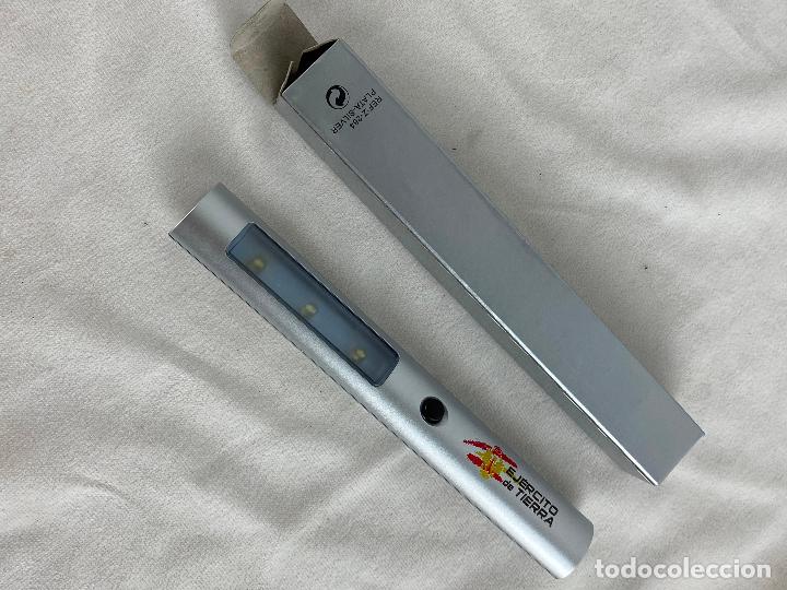 Militaria: linterna ejercito de tierra funcionando - precio de una unidad - Foto 4