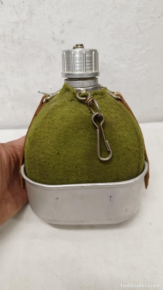 Militaria: Antigua cantimplora militar,con su funda y cacillo - Foto 2