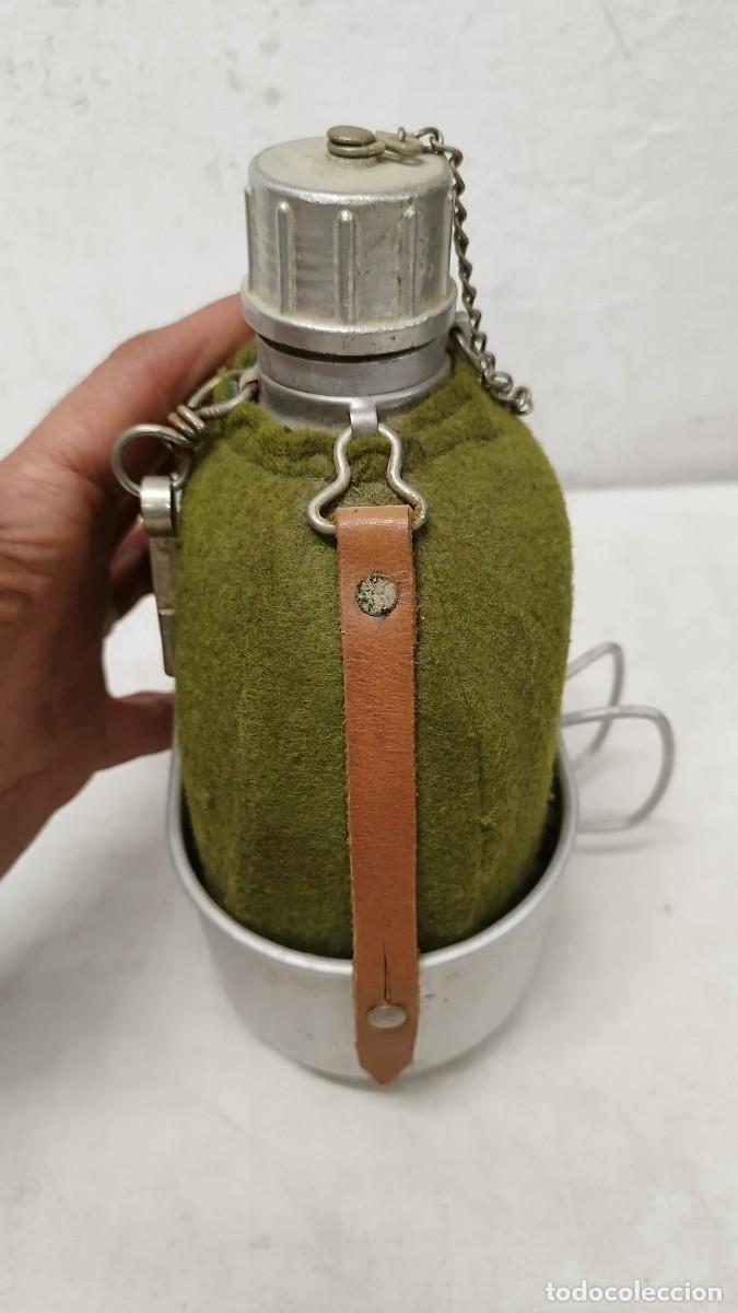 Militaria: Antigua cantimplora militar,con su funda y cacillo - Foto 3