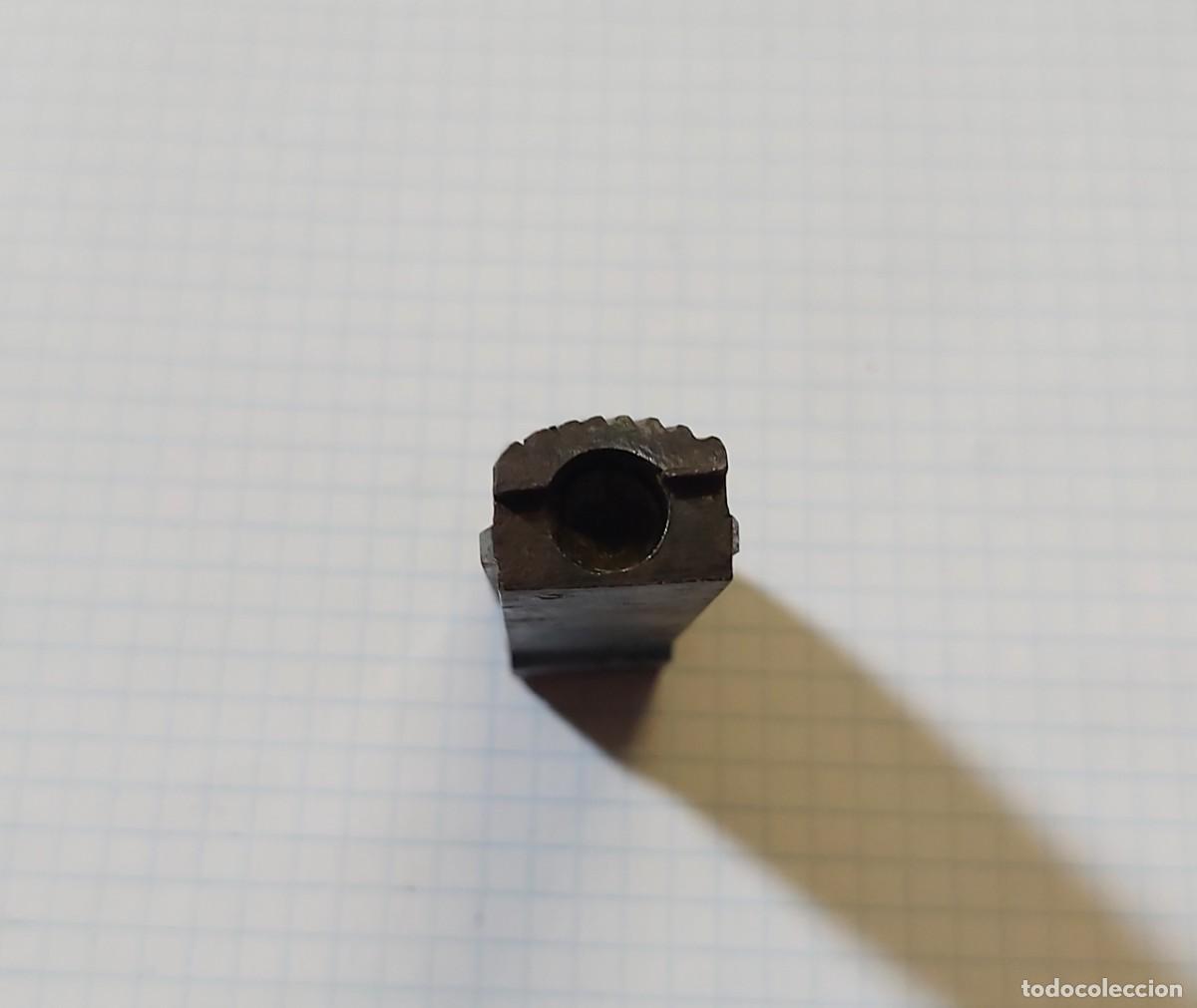 Militaria: Tac&oacute;n de empu&ntilde;adura - Foto 4
