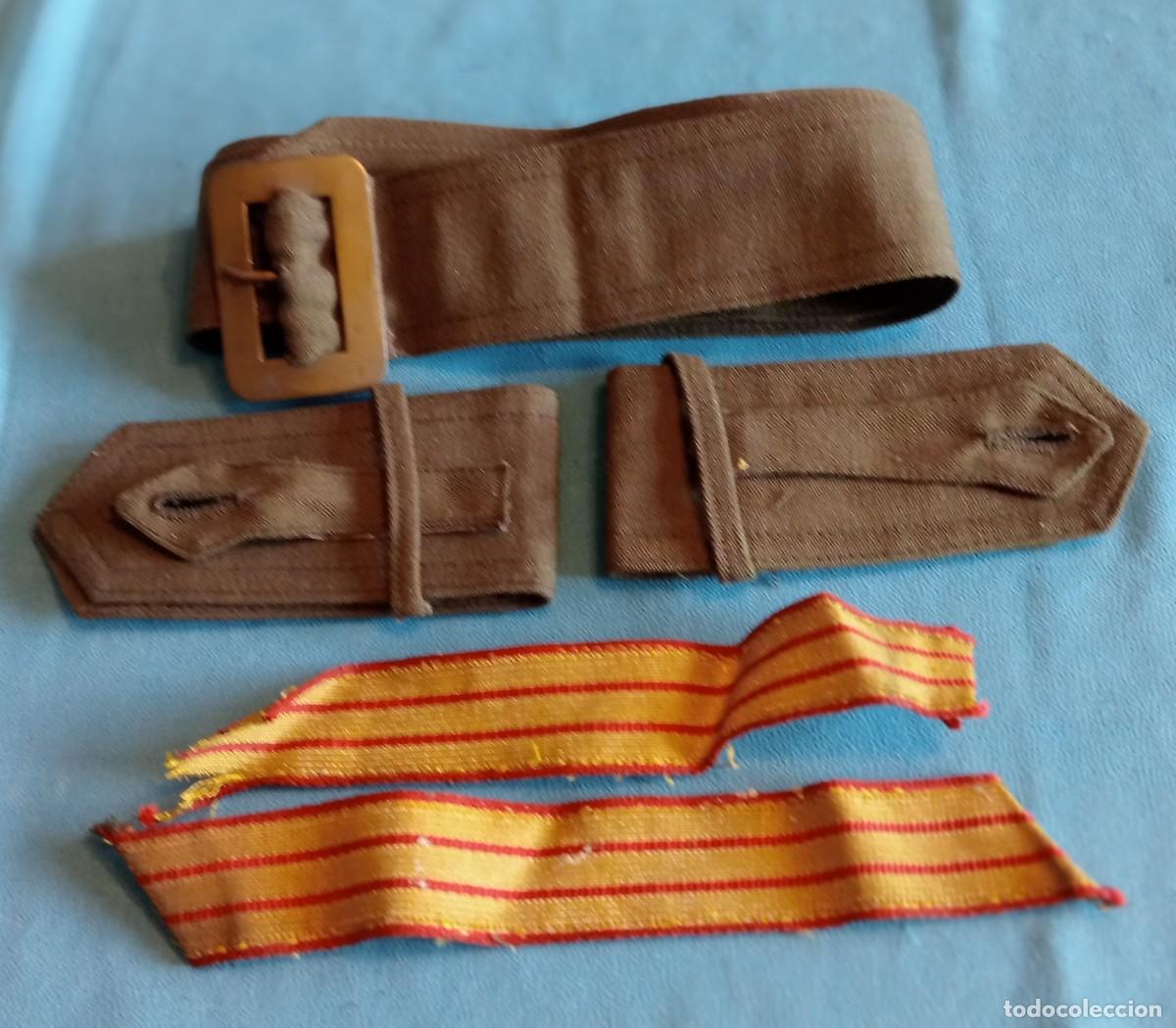 Militaria: CHARRETERAS Y CINTO VERDE DEL EJERCITO - Foto 1