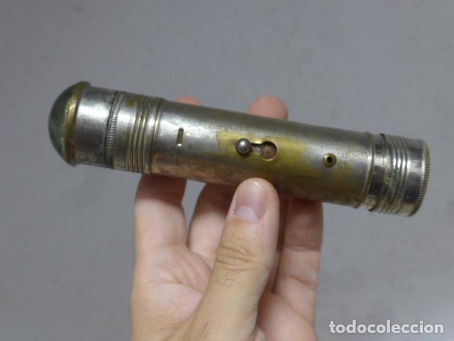 Militaria: Antiguas 2 linterna militar a identificar - Foto 3